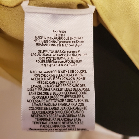 🔥BCBGMAXAZARIA Draped Back Halter Top - Picture 14 of 15